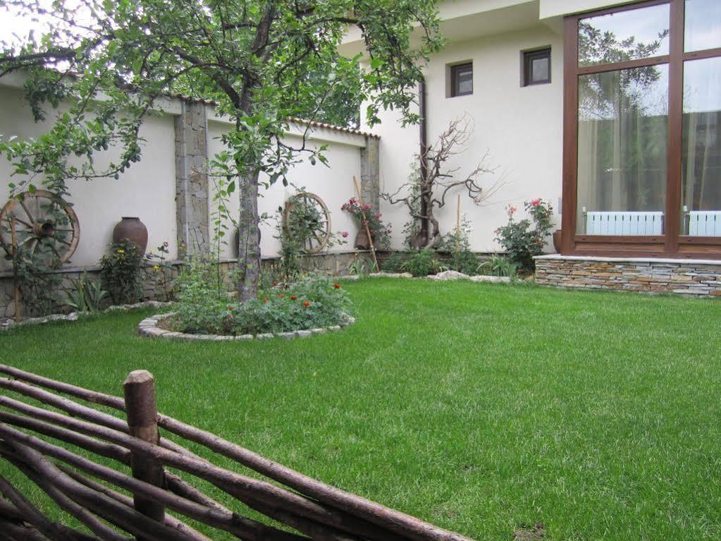Boutique Hotel L Do Rado Sofia Exteriör bild