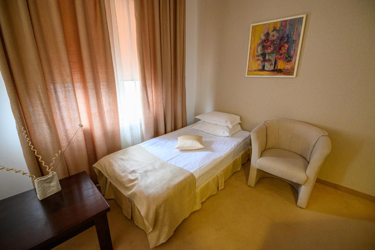 Boutique Hotel L Do Rado Sofia Exteriör bild